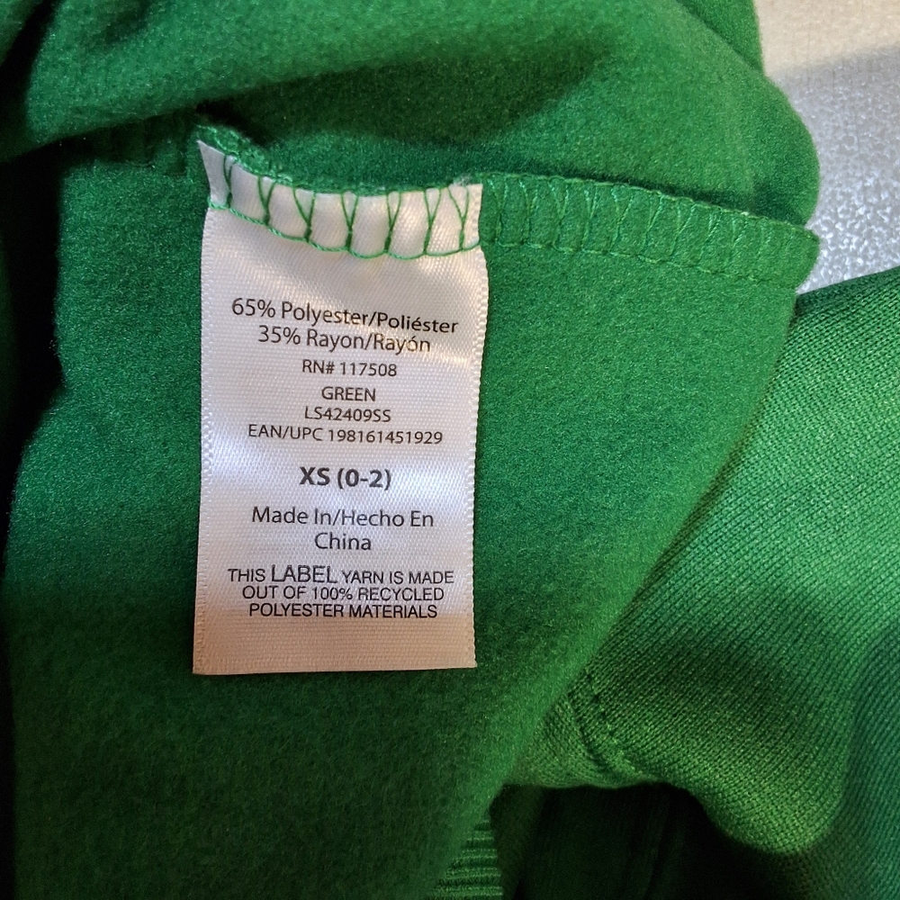 NWT WOUND UP GREEN SWEAT SHIRT CHRISTMAS SPIRIT - Picture 7 of 8
